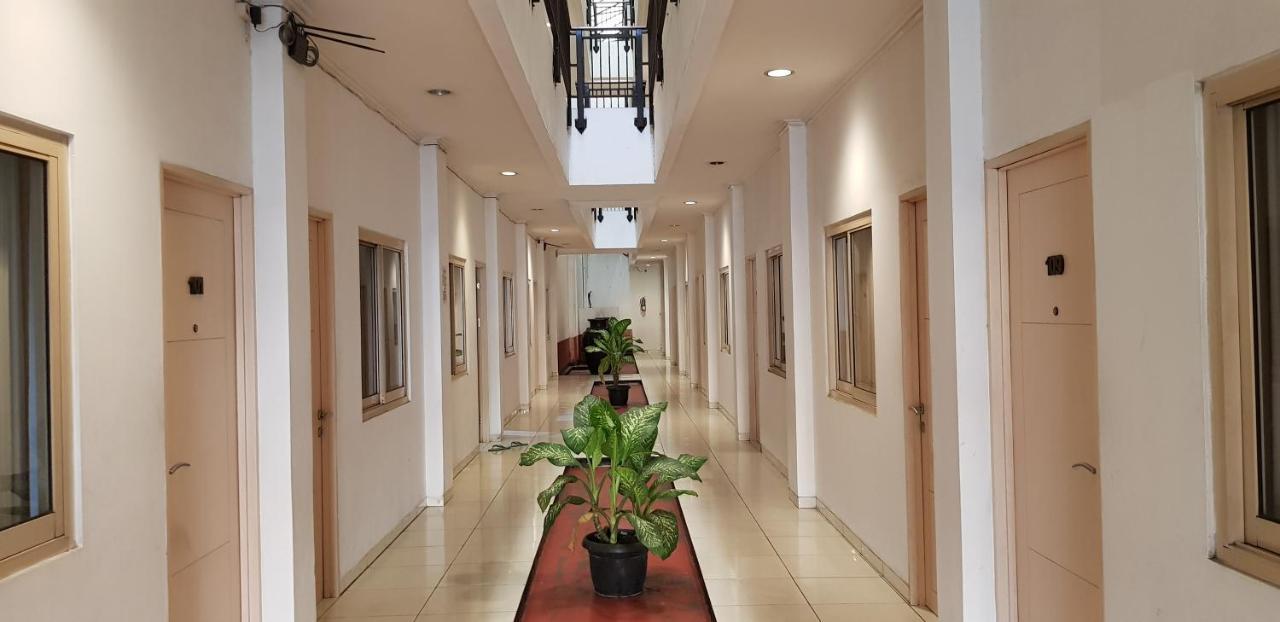 Hotel Dequr Jakarta Kota Exterior foto